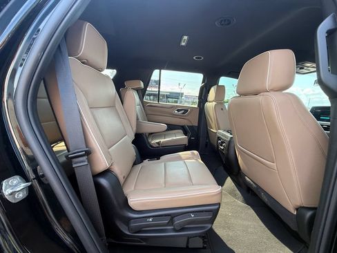 Used 2024 Chevrolet Tahoe Premier AWD/4WD image 21