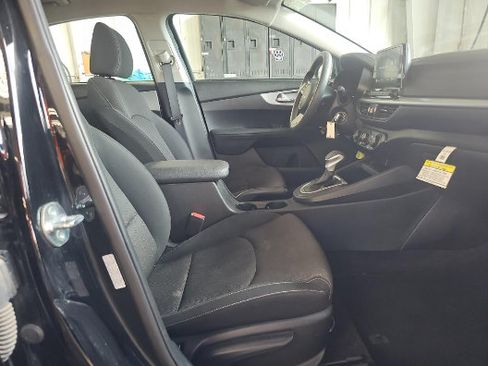 Used 2024 Kia Forte LXS w/ LXS Technology Package FWD image 13