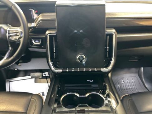 Used 2025 GMC Yukon Elevation w/ LPO, Floor Liner Package AWD/4WD image 12
