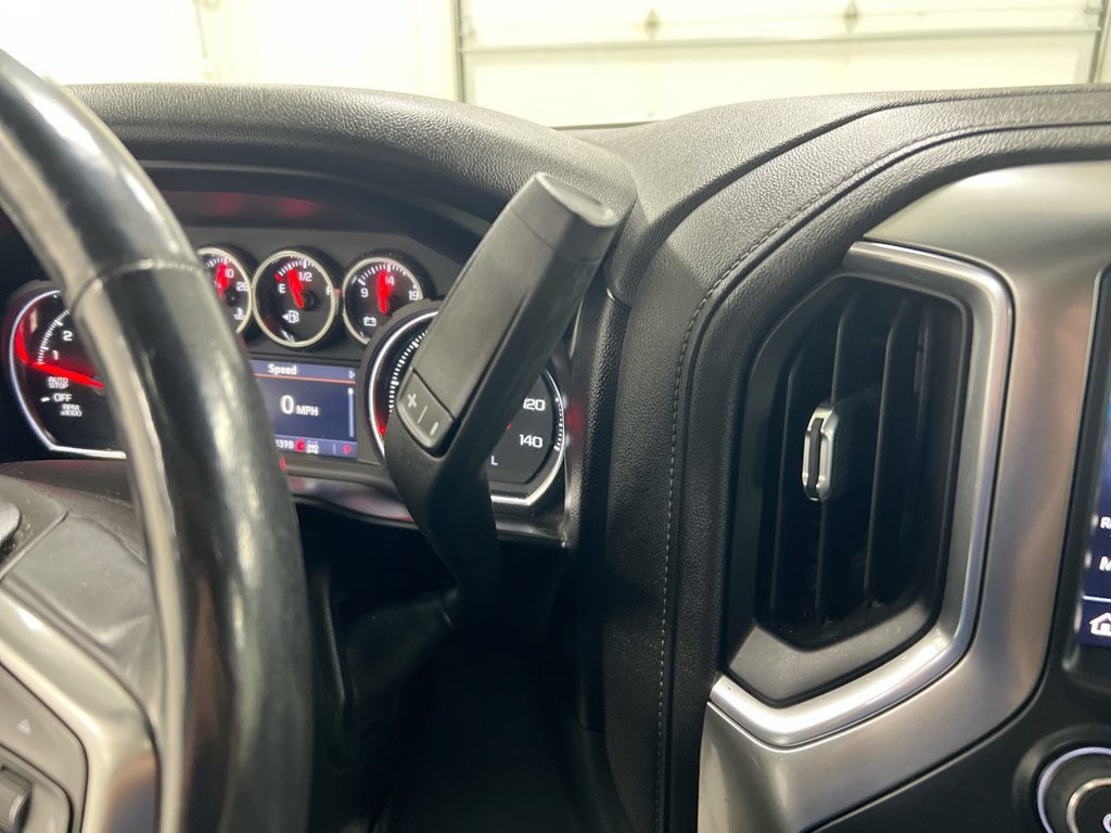 Used 2019 Chevrolet Silverado 1500 RST AWD/4WD image 17