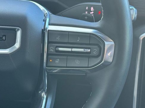 Used 2025 GMC Acadia Denali w/ Super Cruise Package image 17