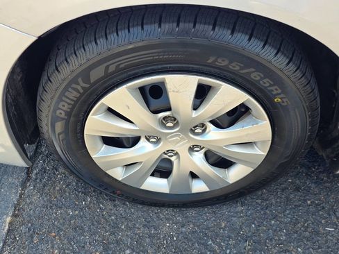 Used 2012 Honda Civic LX image 21