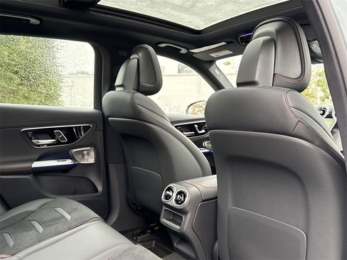 New 2026 Mercedes-Benz GLC 43 AMG 4MATIC image 17