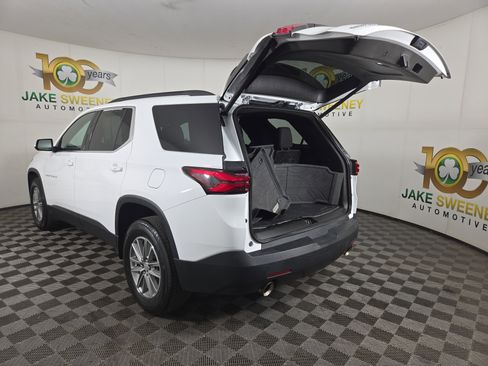 Used 2022 Chevrolet Traverse LT FWD image 31