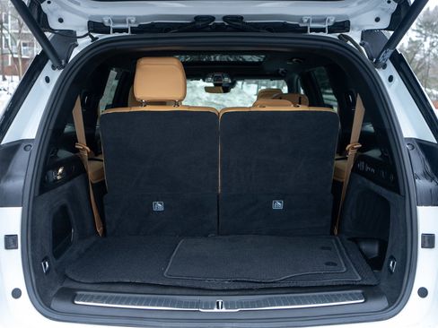 Used 2022 Jeep Grand Cherokee L Summit w/ Luxury Tech Group V image 9