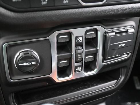 New 2026 Jeep Gladiator Sport image 20