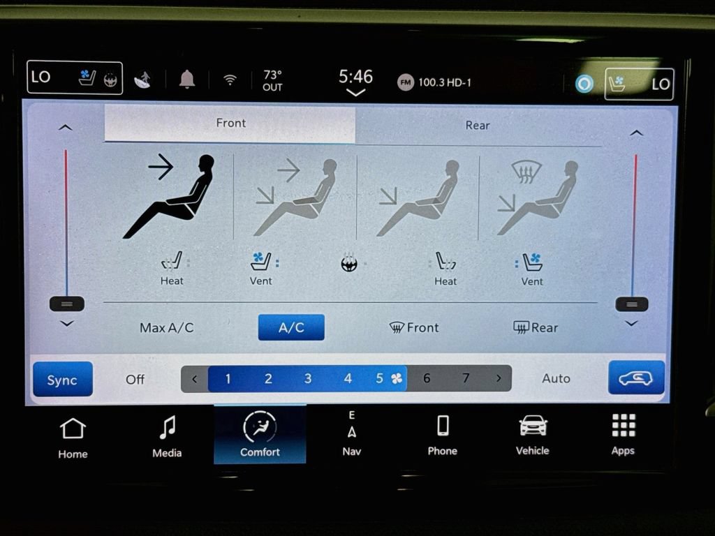 Used 2022 Chrysler Pacifica Limited FWD image 21