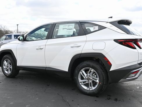 New 2025 Hyundai Tucson SE image 5