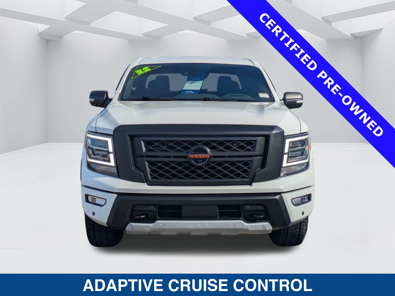 Used 2022 Nissan Titan PRO-4X w/ Pro-4x Convenience Package AWD/4WD image 9