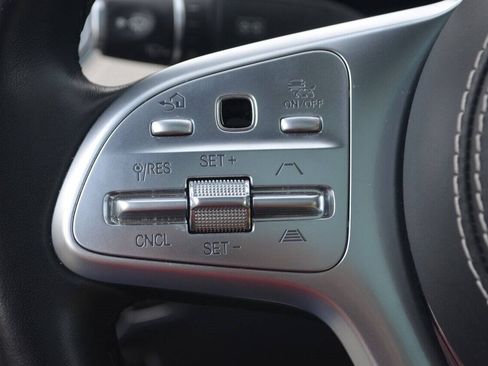 Used 2018 Mercedes-Benz S 560 Sedan image 40