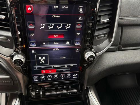 Used 2020 RAM 3500 Laramie image 13