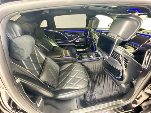 Used 2023 Mercedes-Benz Maybach S 680 4MATIC image 31