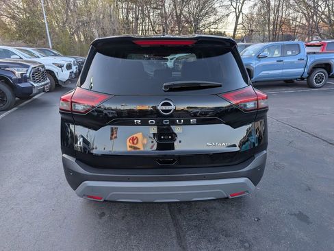 Used 2023 Nissan Rogue SV AWD/4WD image 7