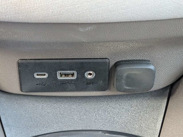 Used 2025 Chevrolet Malibu LT FWD image 25