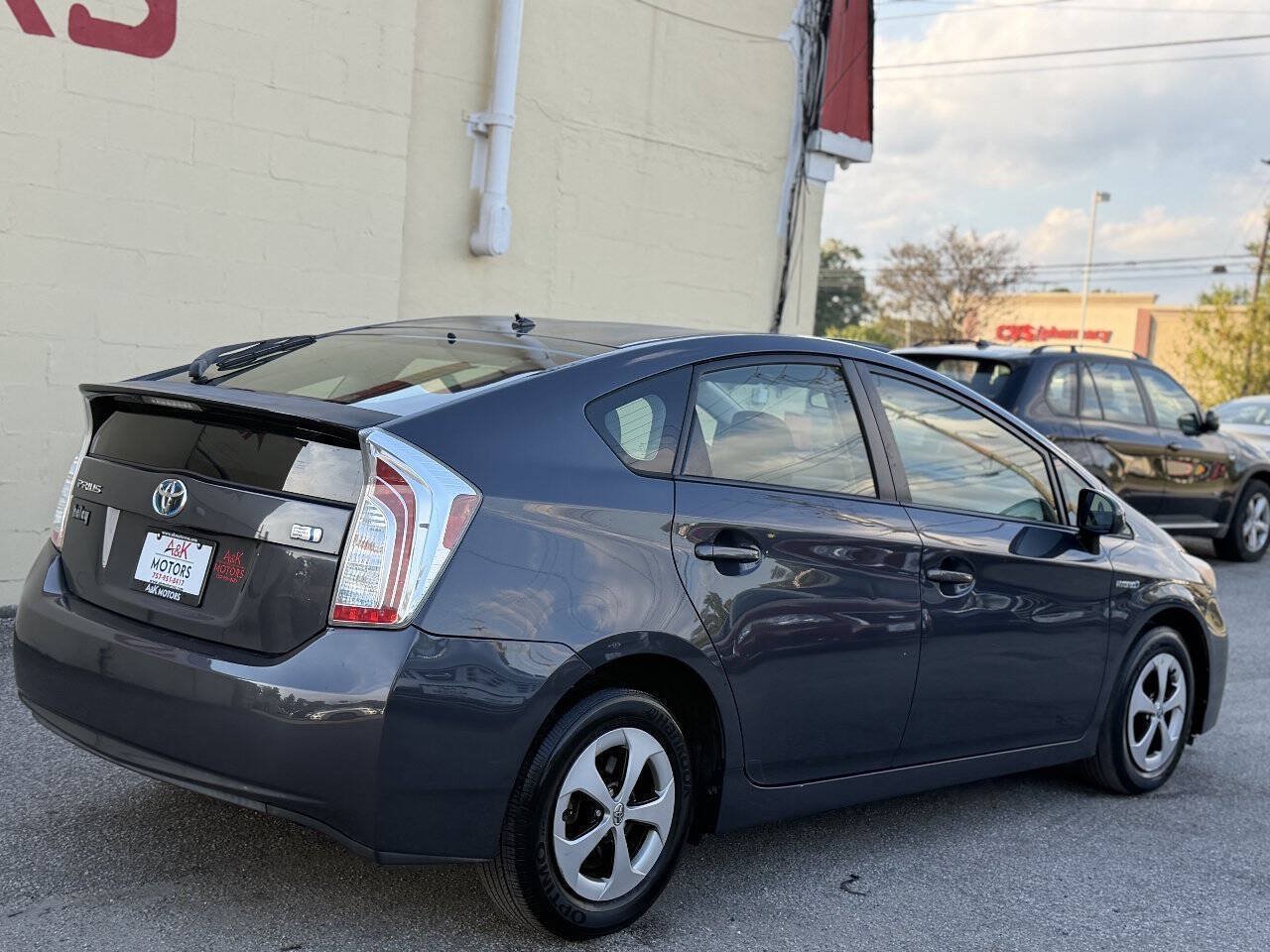 Used 2013 Toyota Prius Two FWD image 9