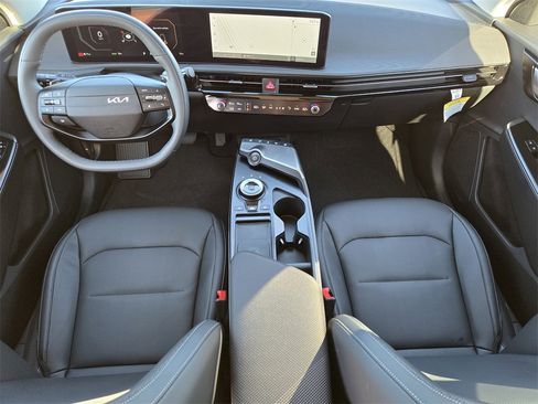 New 2025 Kia EV6 Wind image 18