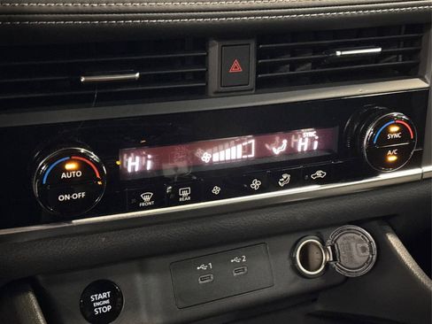 Certified 2026 Nissan Rogue SV image 31