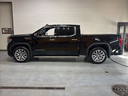 Used 2024 GMC Sierra 1500 Denali AWD/4WD image 2