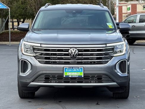 Used 2025 Volkswagen Atlas SE image 8