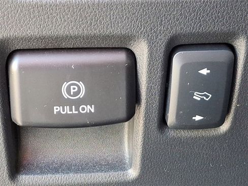 Used 2024 Ford F150 Platinum w/ Equipment Group 702A High image 23