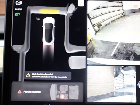 Used 2023 Tesla Model 3 Standard Range image 5