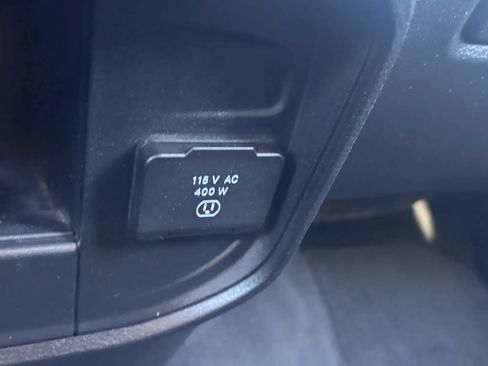 Used 2024 RAM 2500 Laramie w/ Safety Group AWD/4WD image 23