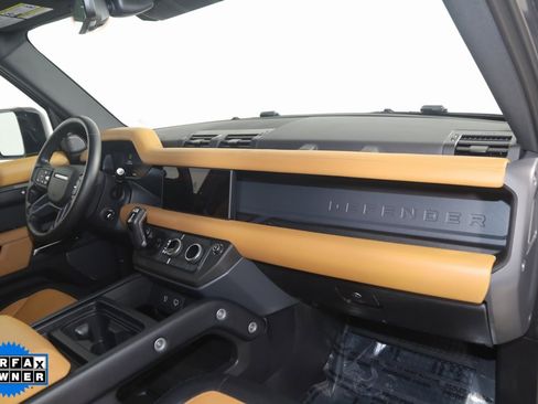 Used 2024 Land Rover Defender 110 X-Dynamic SE image 42