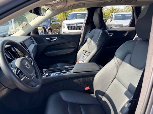 Used 2025 Volvo XC60 B5 Plus AWD/4WD image 16