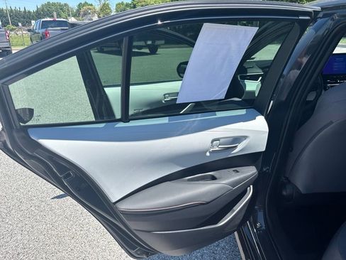 Used 2025 Toyota Corolla FX w/ Convenience Package FWD image 27