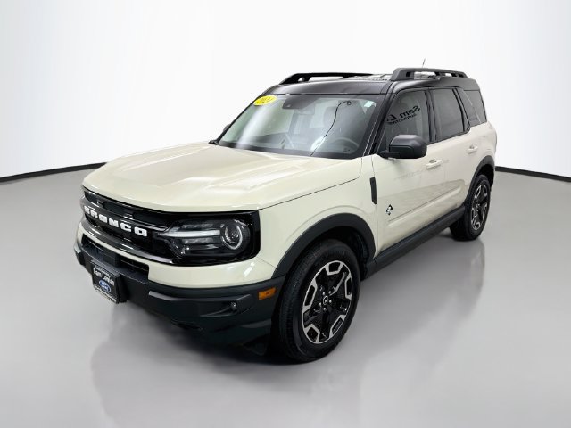 Used 2024 Ford Bronco Sport Outer Banks w/ Tech Package AWD/4WD image 3