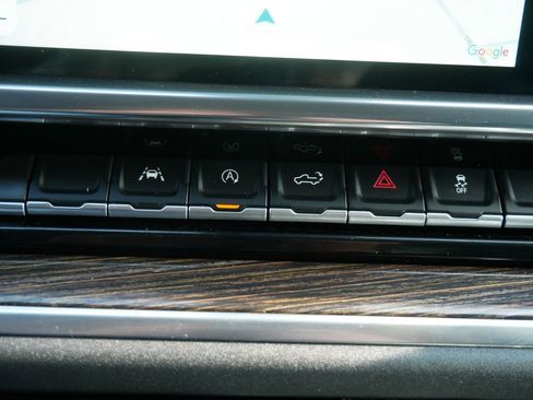 Used 2022 GMC Sierra 1500 Elevation w/ Preferred Package image 32