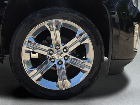 Used 2017 Cadillac Escalade Premium Luxury AWD/4WD image 52