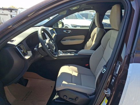 New 2026 Volvo XC60 B5 Plus w/ Climate Package AWD/4WD image 9