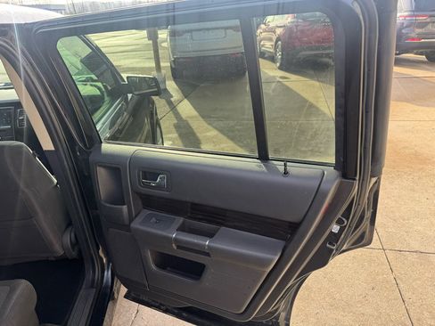 Used 2013 Ford Flex SEL image 17