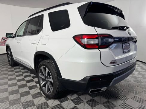 Used 2024 Honda Pilot Touring image 29