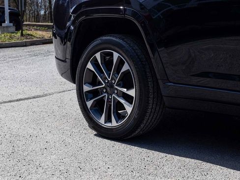 Used 2022 Jeep Grand Cherokee Overland AWD/4WD image 10