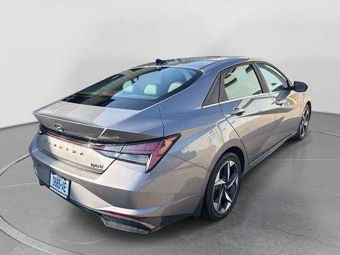 Used 2022 Hyundai Elantra Limited FWD image 8