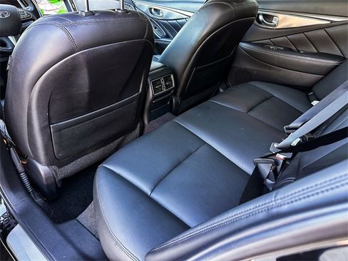Used 2017 INFINITI Q50 3.0t Premium w/ Driver Assistance Package image 20