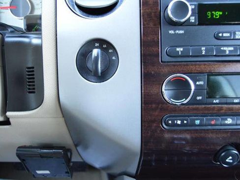 Used 2012 Ford Expedition EL XLT image 24