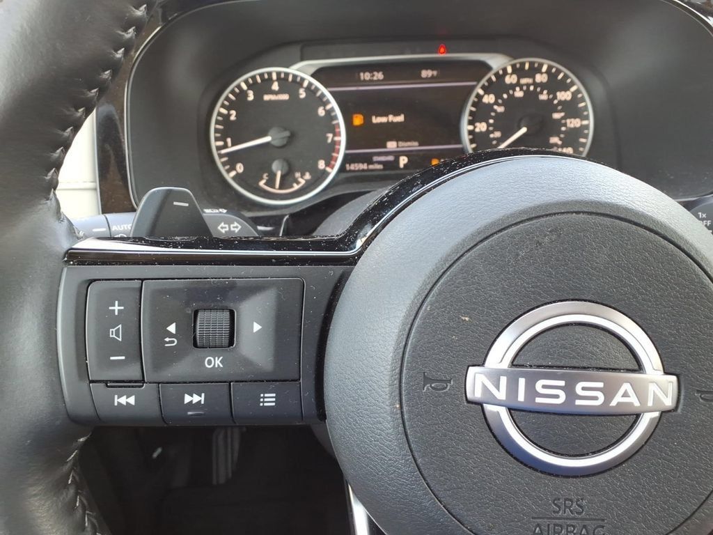 Used 2025 Nissan Pathfinder SL FWD image 19