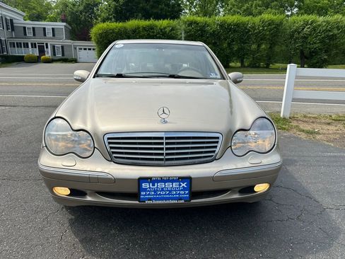 Used 2001 Mercedes-Benz C 320 Sedan image 2