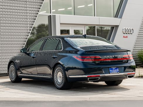 Used 2022 Genesis G90 5.0 Ultimate AWD/4WD image 5