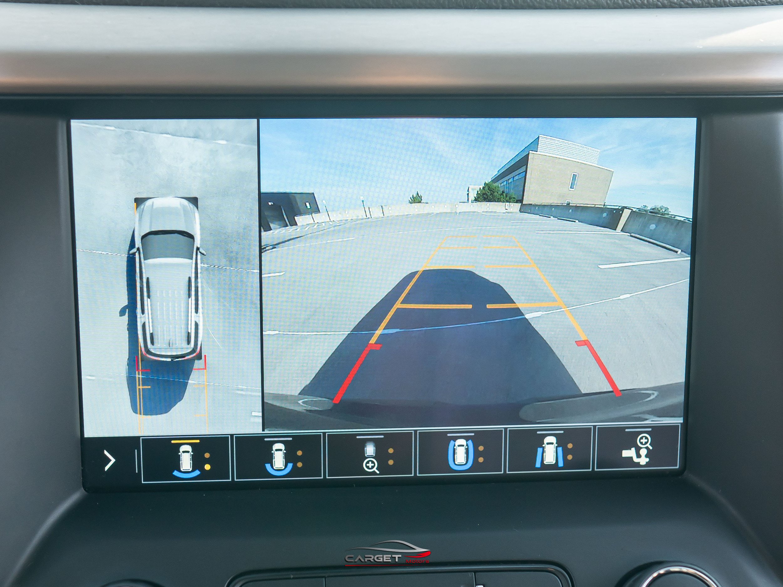 Used 2020 GMC Acadia Denali w/ Technology Package FWD image 32