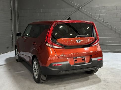 Used 2020 Kia Soul LX FWD image 6