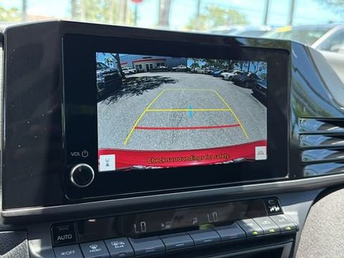 Used 2025 Toyota Camry LE w/ Convenience Package image 26