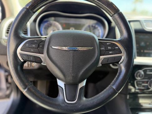 Used 2016 Chrysler 300 C RWD image 13