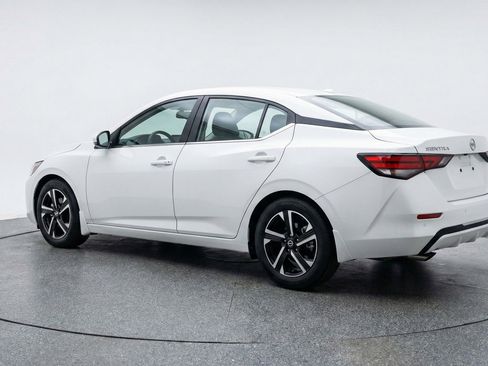 Used 2025 Nissan Sentra SV image 6