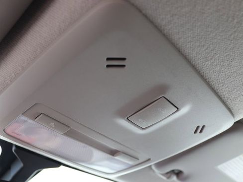 Used 2018 Chevrolet Sonic LT w/ True North Edition FWD image 31