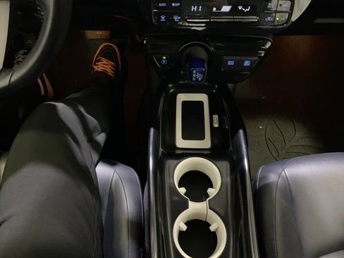 Certified 2016 Toyota Prius Three Touring image 20