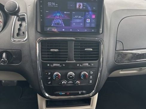 Used 2015 Dodge Grand Caravan SE w/ Quick Order Package 29E SE FWD image 12